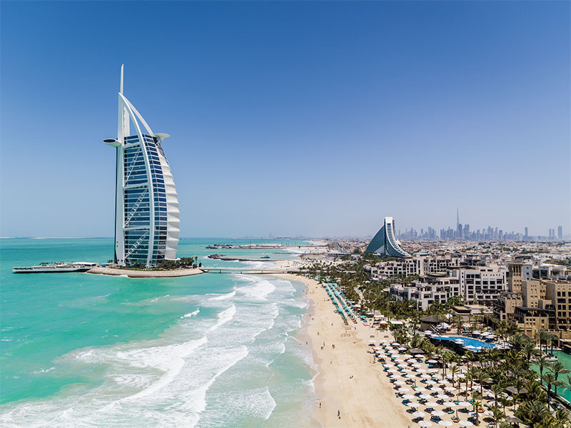 90 طريقة للاستمتاع بالعطلة الصيفية مع مجموعة فنادق ومنتجعات جميرا... عروض رائعة لا تفوّت